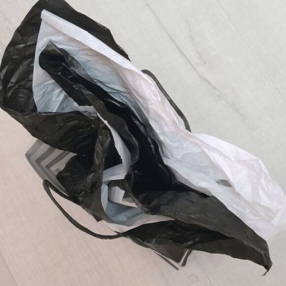 🖤🤍 SEPHORA Empty Black White Striped Paper Shopping Gift Bag with Tissues - Picture 6 of 9